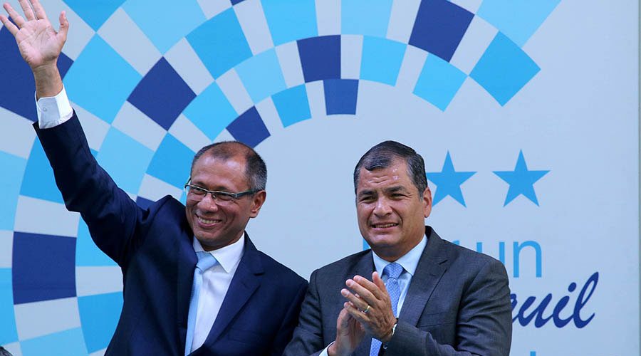Correa acusa a Moreno de desleal