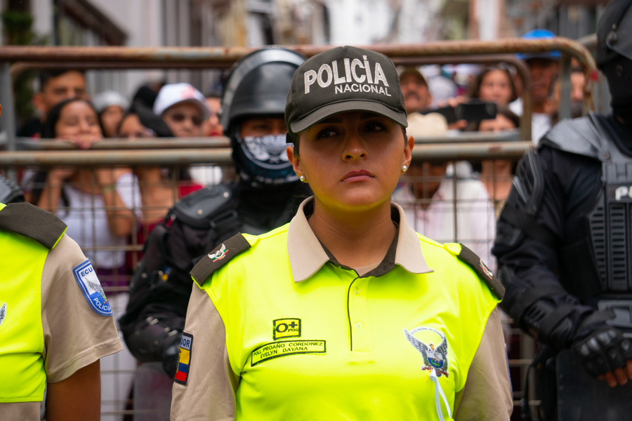 policía mujer
