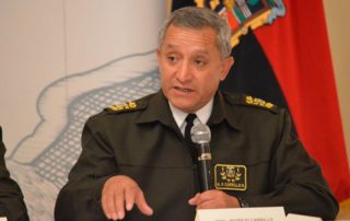 policía por el coronavirus