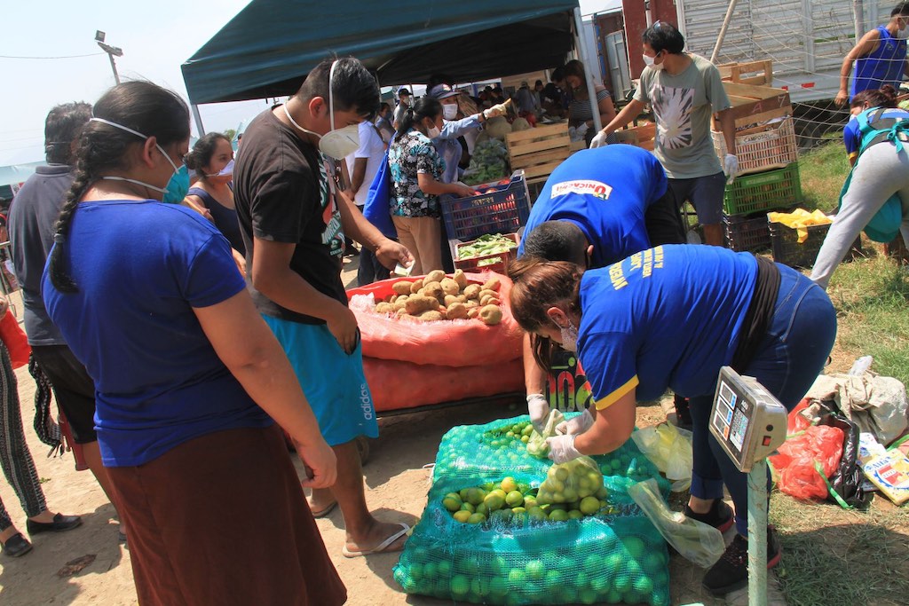 mercado en Perú