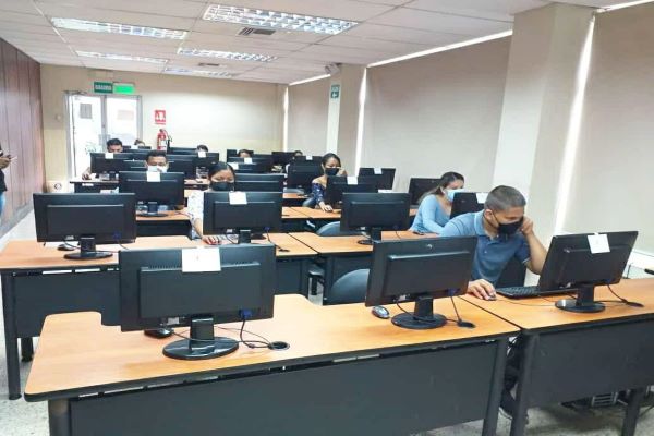 toma del examen de acceso a la universidad