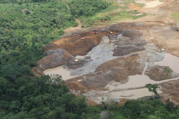 minería ilegal en Tena